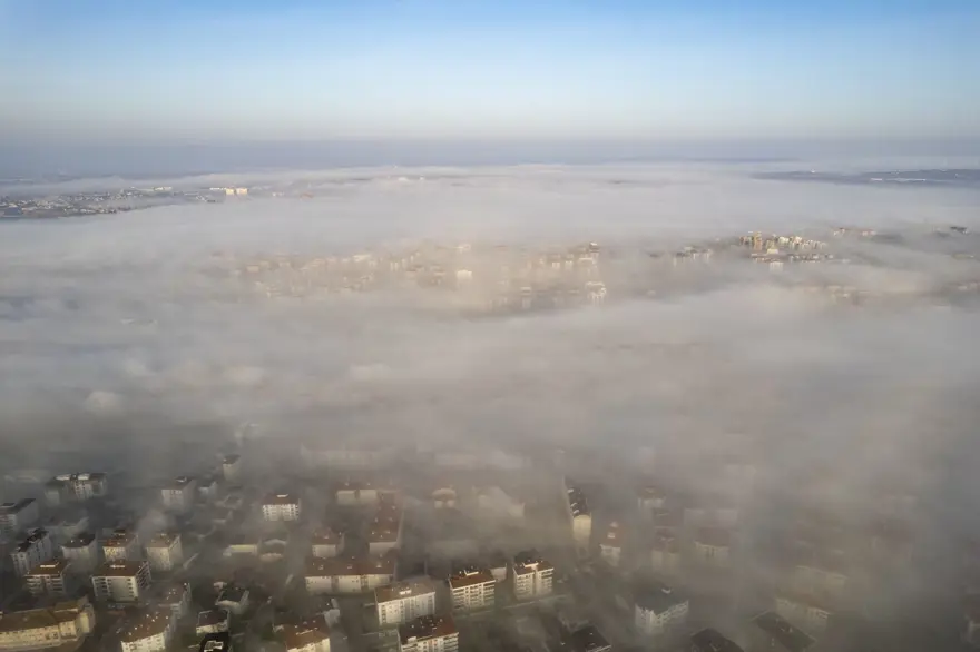 İstanbul yeni güne sisle başladı 4