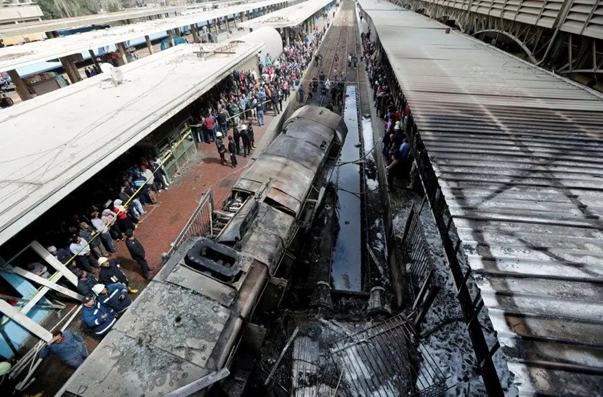 "Mısır'daki tren kazasının nedeni, makinist kavgası" 