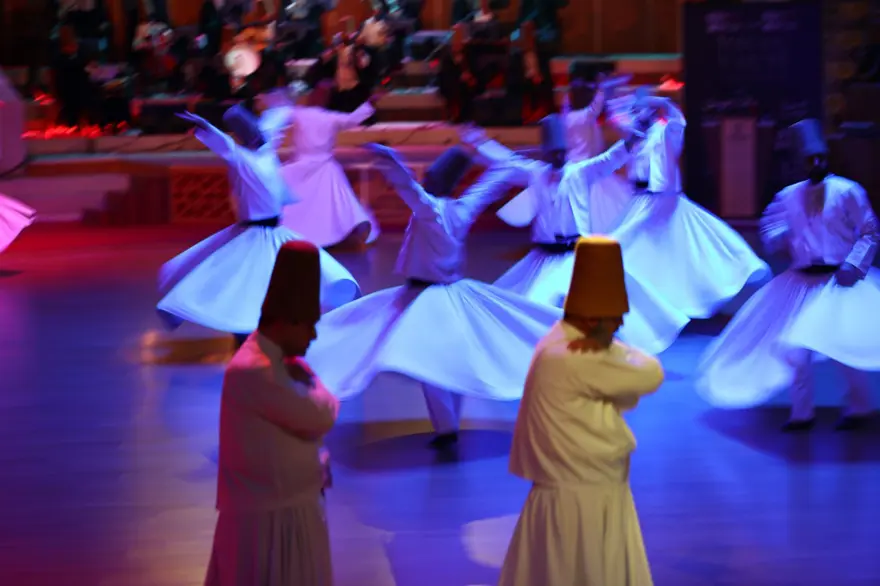 Hazreti Mevlana'yı anma törenleri seyircisiz olarak başladı 7 Hazreti Mevlana'yı anma törenleri seyircisiz olarak başladı 7