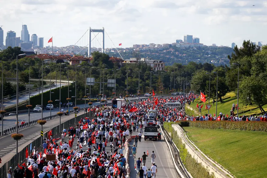Köprüde Milli Birlik Yürüyüşü 49 Köprüde Milli Birlik Yürüyüşü 49