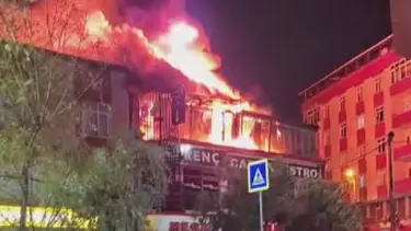İstanbul'da gece yarısı yangın paniği