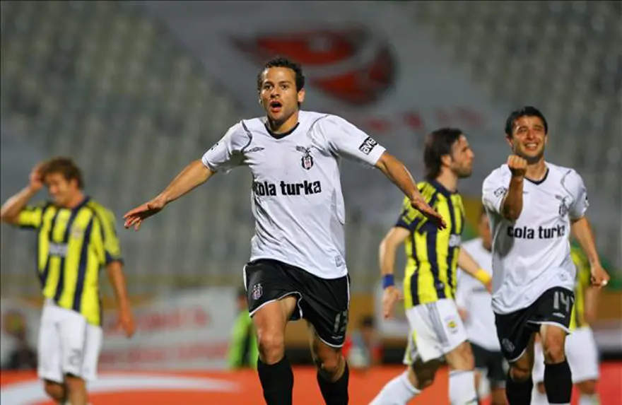 Beşiktaş: 4 - Fenerbahçe: 2 36 Beşiktaş: 4 - Fenerbahçe: 2 36