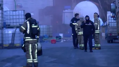 Gaziosmanpaşa'da koku alarmı:  Fabrikanın çamaşır suyu kazanı patladı