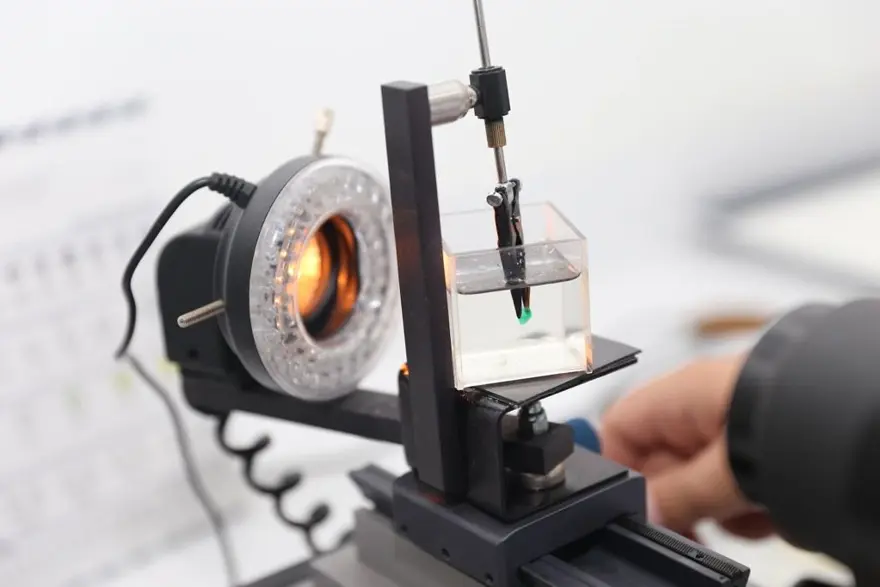 Kuyumcular da anlamıyor... Fiyatlar arttı, pırlantanın sahtesi ayırt edilemiyor 5