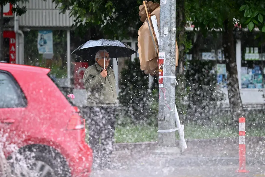 Meteorolojiden 9 il için sarı kodlu uyarı: Kuvvetli sağanağa dikkat! (İstanbul, Ankara, İzmir hava durumu) 