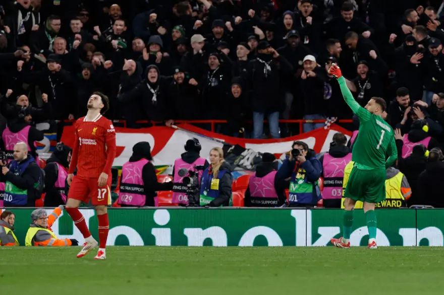 Şampiyonlar Ligi'nde tarihi gece: Hakan Çalhanoğlu bir ilke imza attı, Inter turladı | Penaltılara giden maçta PSG, Liverpool'u eledi 13 Şampiyonlar Ligi'nde tarihi gece: Hakan Çalhanoğlu bir ilke imza attı, Inter turladı | Penaltılara giden maçta PSG, Liverpool'u eledi 13