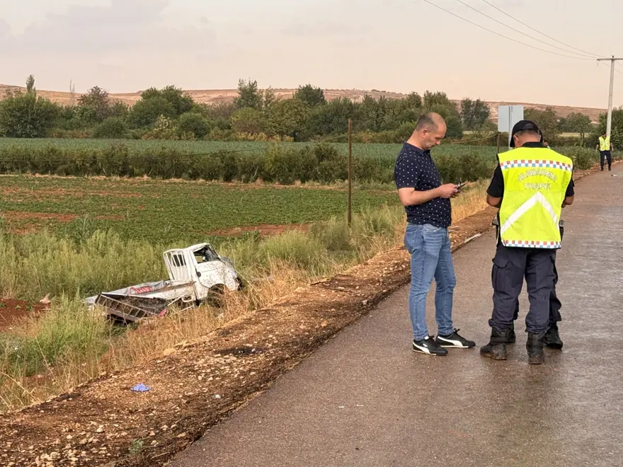 Tarım işçilerini taşıyan pikap devrildi: 1 ölü, 8'i ağır 22 yaralı 1