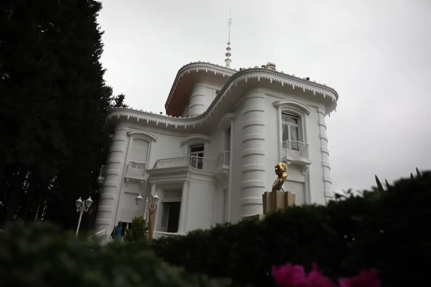 Atatürk Köşkü'ne ziyaretçi akını 1