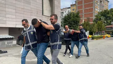 Ambulansı kovalayan baba oğul gözaltında