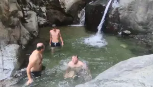 "Ayı Hamamı" olarak biliniyor: Sıcaktan bunalan oraya koştu