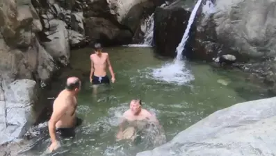 "Ayı Hamamı" olarak biliniyor: Sıcaktan bunalan oraya koştu