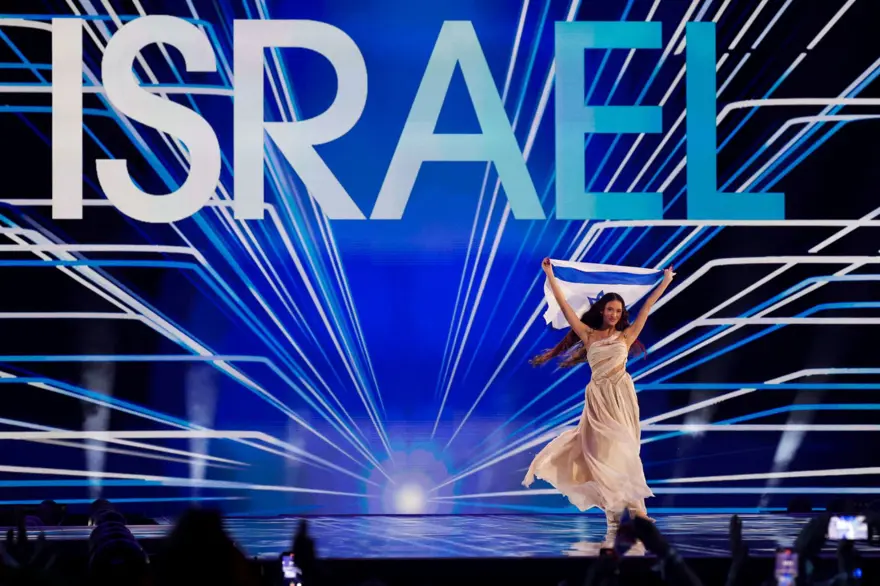 Tarihin en çalkantılı Eurovision finali! 8