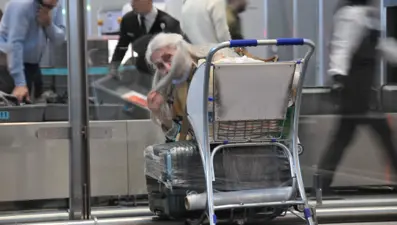 Terminal filmi İstanbul’da gerçek oldu: İstanbul Havalimanı akademisyenin evi oldu