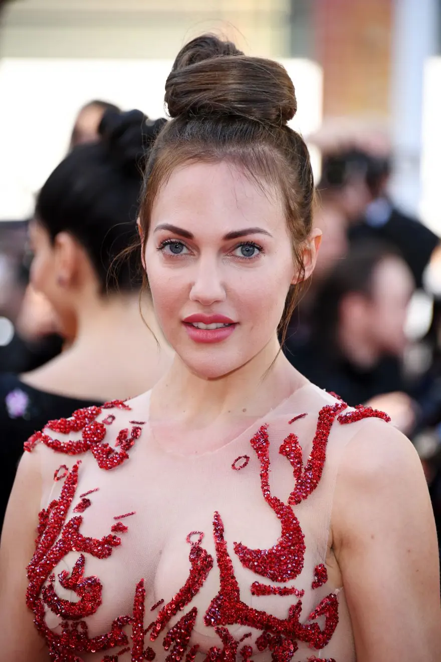 Meryem Uzerli ile Halle Berry aynı projede 