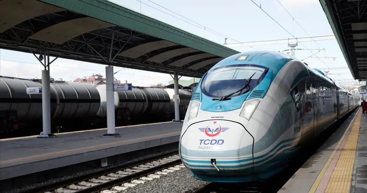 Ankara-İstanbul arasında ek YHT seferleri konuldu