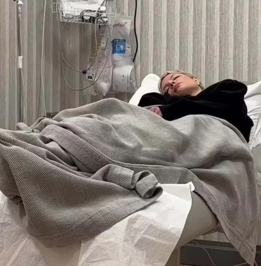 Halsey hastalığını paylaştı: Yaşlı bir kadın gibi hissediyorum 3