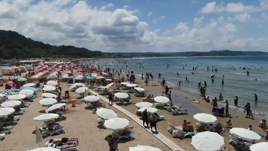 Plajlarda hafta sonu yoğunluğu 4 Plajlarda hafta sonu yoğunluğu 4