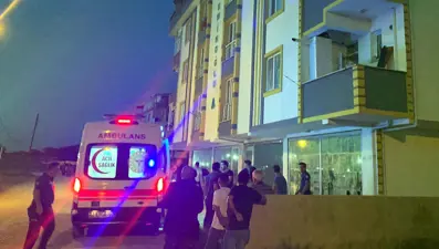 Evli çift birbirini bıçakladı