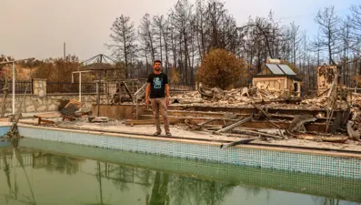 Havuza girerek hayatta kaldılar