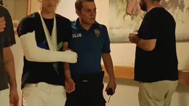 Kız arkadaşına laf atanla kavga etti, bıçaklandı