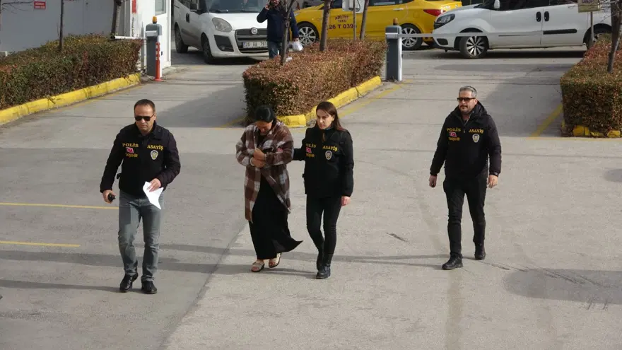 162 ayrı suç kaydı var! 291 yıl hapis cezası bulunan kadın Eskişehir’de yakalandı 