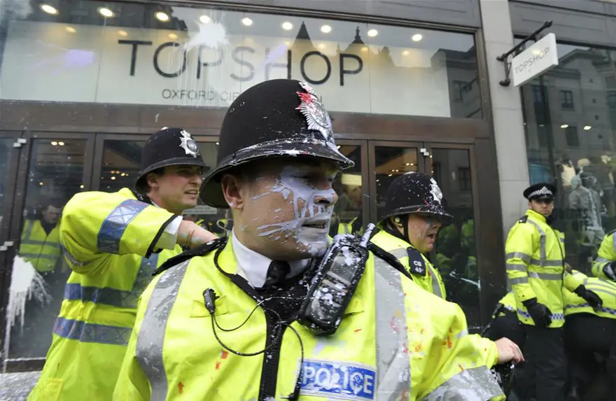 Bu kez Londra karıştı 11