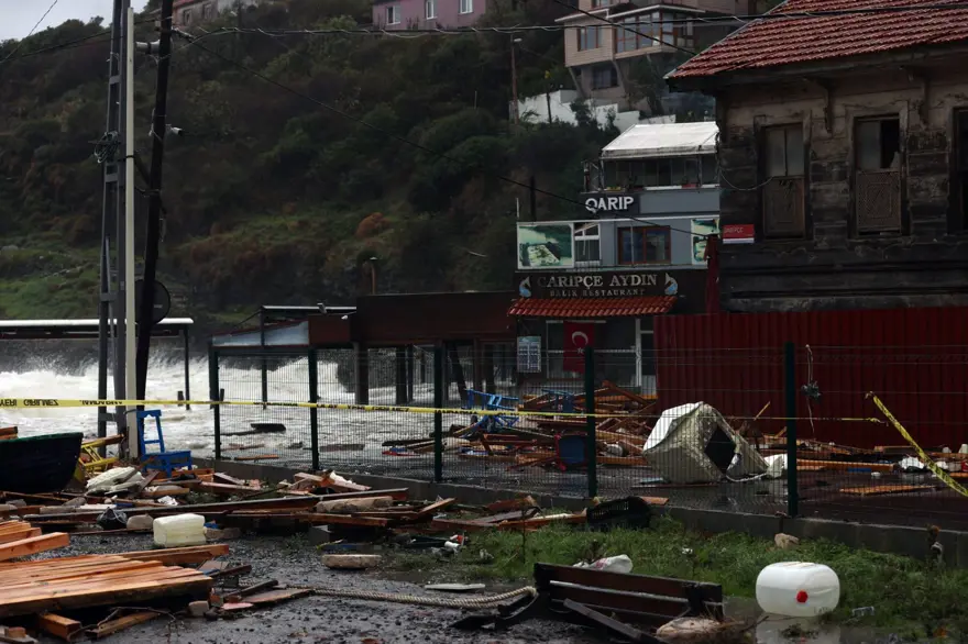 İstanbul’da sağanak yağış, fırtına ve kar (Şile’de okullar tatil edildi) 6