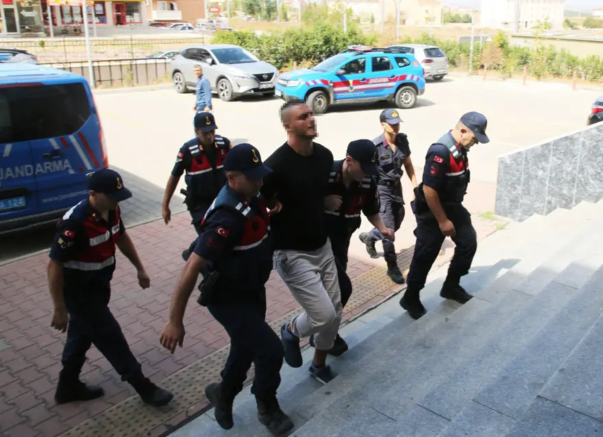 Arkadaşların araba kavgası cinayetle bitti 