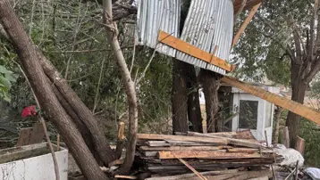Ağrı’daki köyde 'rüzgar' hasarı