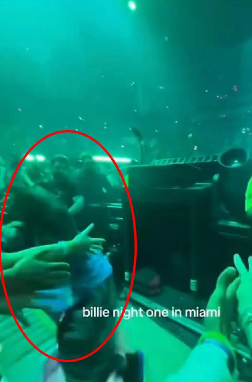 Billie Eilish'in zor anları: Miami konserinde büyük şok 2
