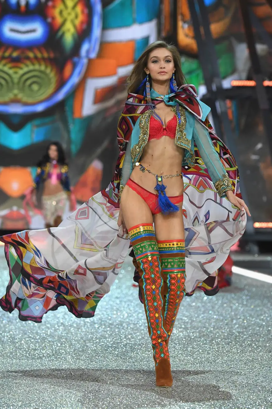 Bella Hadid 25. doğum gününü kutladı 9