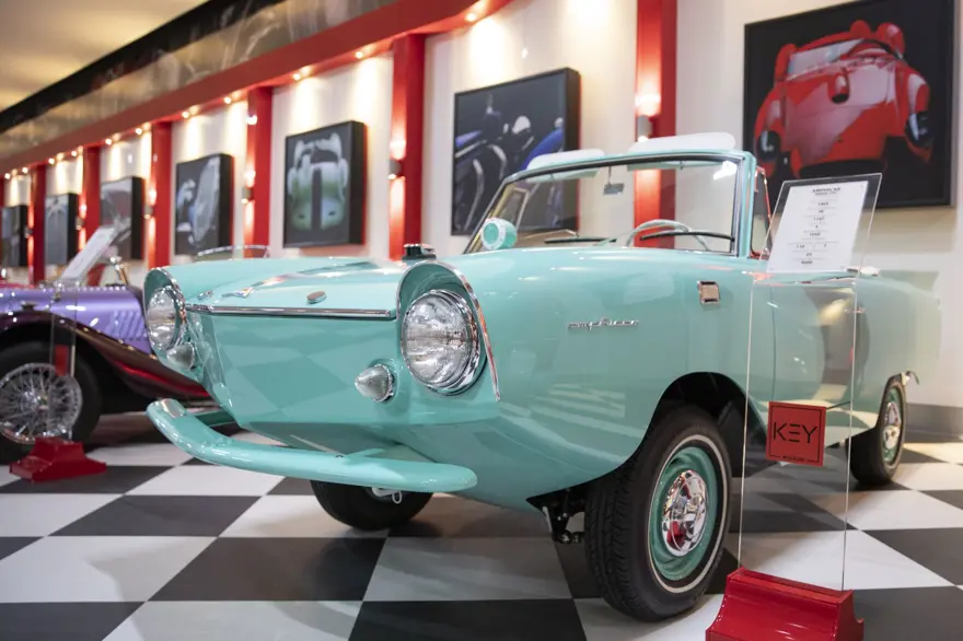 Klasik otomobil ve motosiklet müzesi Key Museum tarihe ışık tutuyor 18