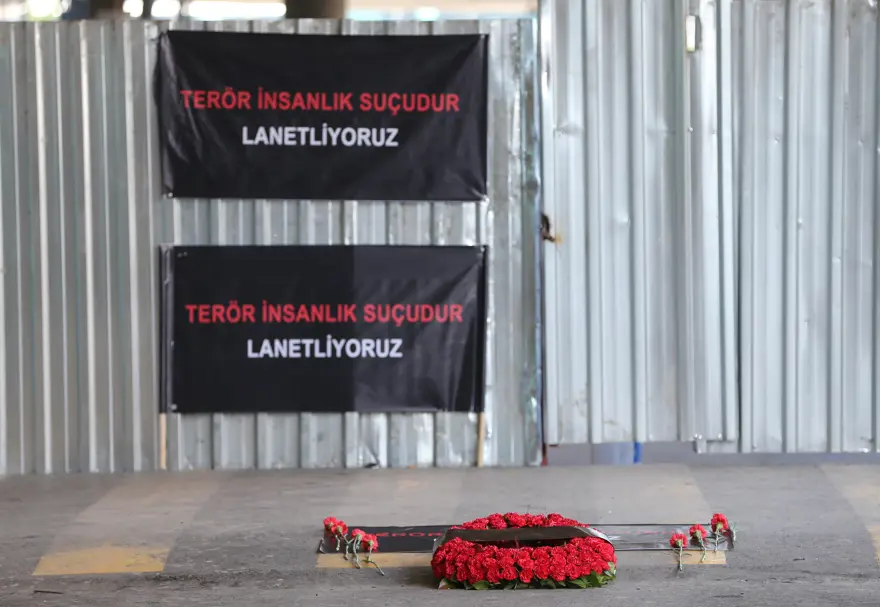 Atatürk Havalimanı'nda hayatını kaybedenler için anma 2