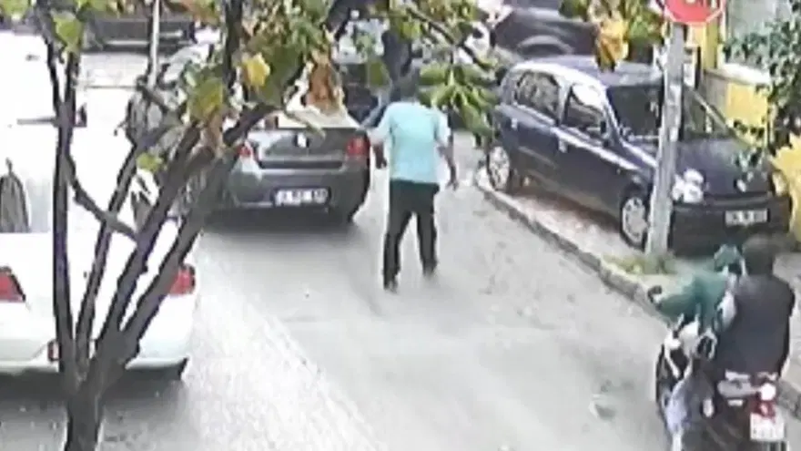 İstanbul'da park yeri kavgası: Pompalı tüfekle dehşet saçtı 9 İstanbul'da park yeri kavgası: Pompalı tüfekle dehşet saçtı 9