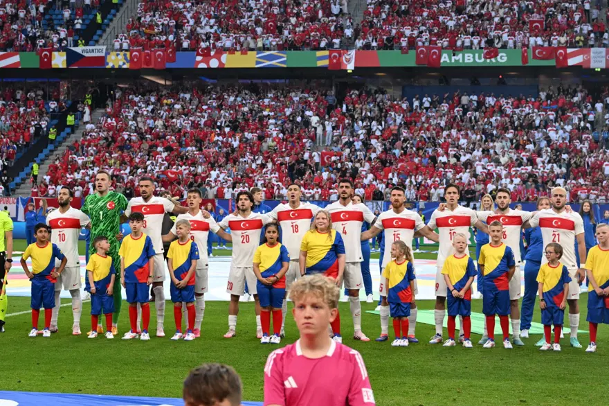Türkiye, Çekya karşısında kazanarak EURO 2024'te son 16'ya kaldı 25