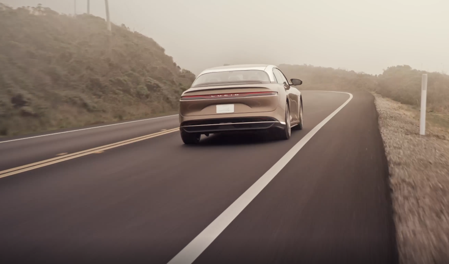 Resmen açıklandı: Lucid Air en uzun menzilli elektrikli otomobil oldu (Tam şarjla 836 kilometre yol gidiyor) 4