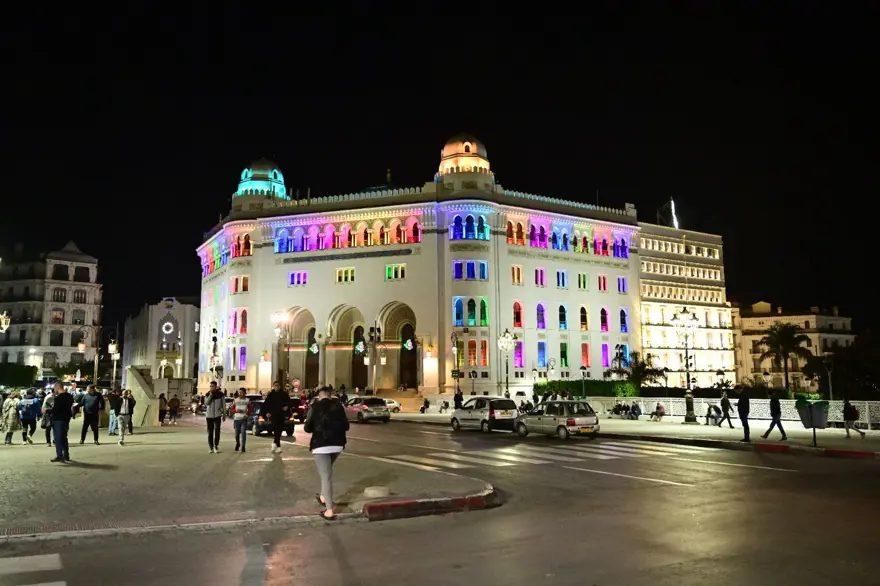 Tarih kokan Akdeniz şehri: Cezayir 