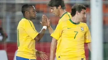 'Ne Kaka ne Robinho. Sadece Elano'