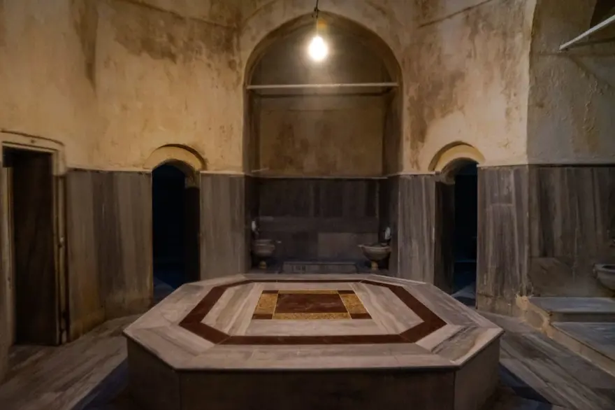 Tarihi hamam 29 milyondan satışta 1