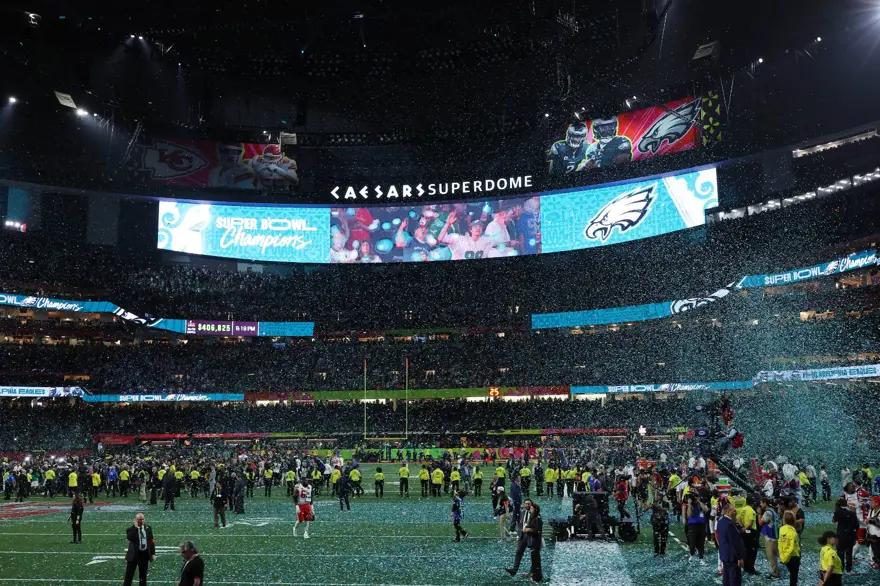 Dünyaca ünlü yıldızların akın ettiği Super Bowl'da şampiyon belli oldu 27