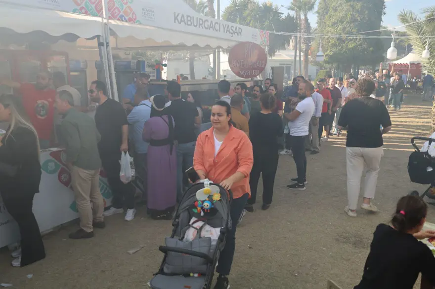 Adana’da kebap dumanları gökyüzünü kapladı 7 Adana’da kebap dumanları gökyüzünü kapladı 7