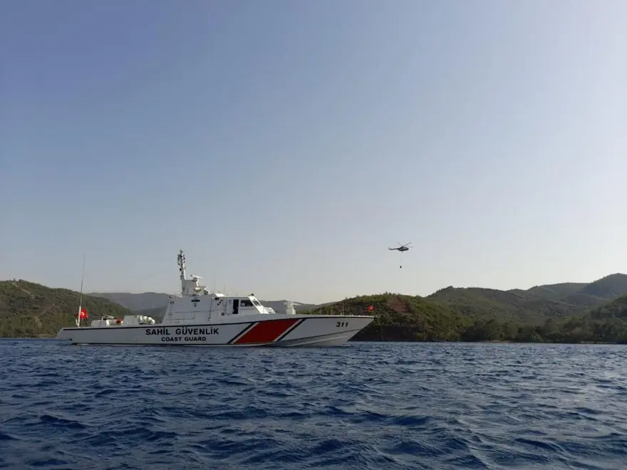 Marmaris'te yanan ormanlık alanda soğutma çalışmaları sürüyor 8
