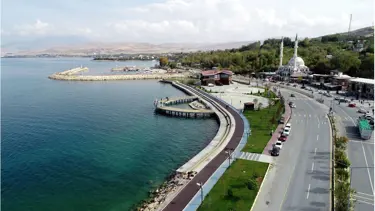 Van'da silah ve gümrük kaçağı sigara ele geçirildi