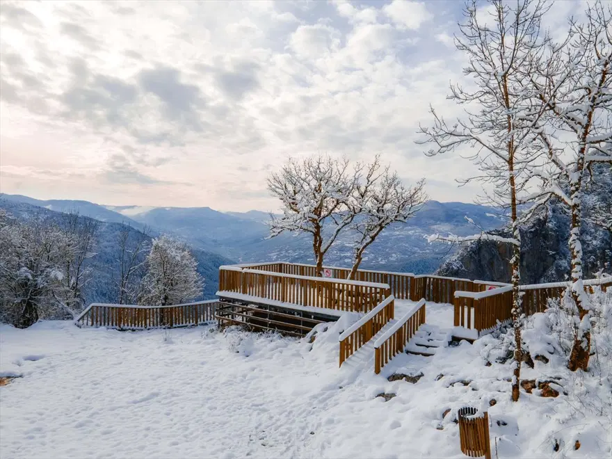 Kastamonu'nun kanyonları, pandemiye rağmen turist akınına uğruyor 14 Kastamonu'nun kanyonları, pandemiye rağmen turist akınına uğruyor 14