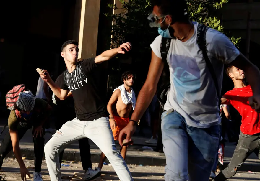 Beyrut'ta protestolar sürüyor 10