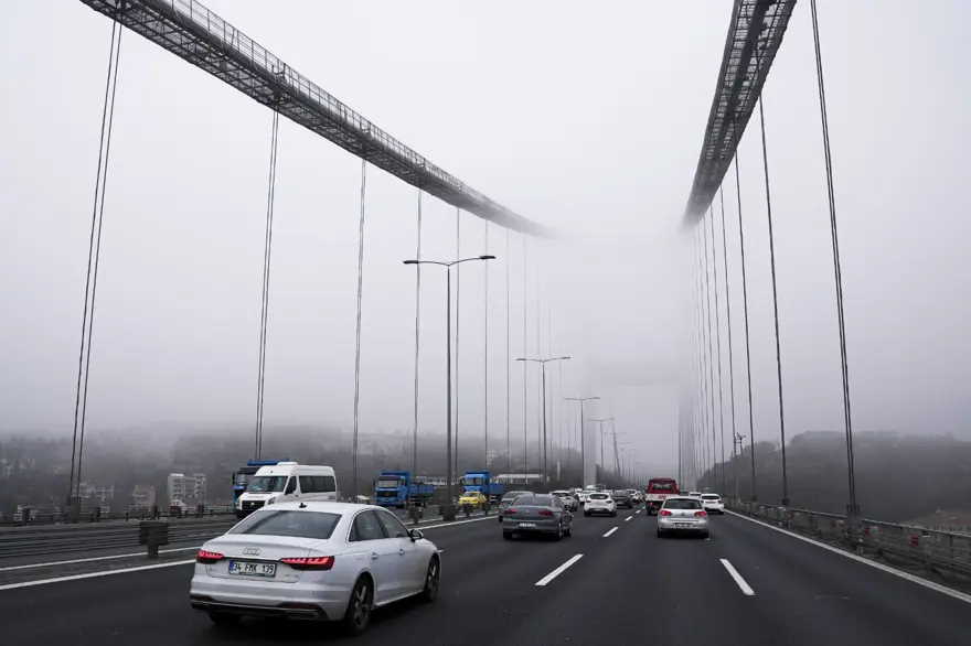 İstanbul'da sis etkili oluyor 1 İstanbul'da sis etkili oluyor 1