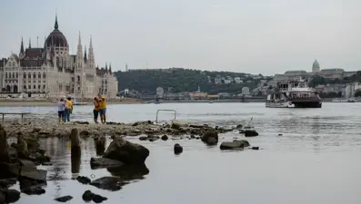 Avrupa'yı sıcak vurdu: Yükler kaldı, kargo gemileri boş gitti!