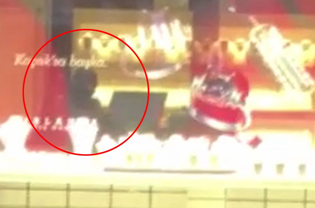Maskeli 3 kişi silahlarıyla kuyumcuyu bastı: 20 kilo altınla kayıplara karıştılar