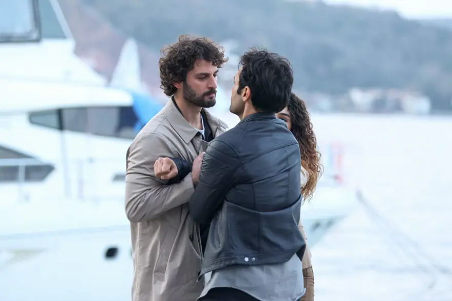 Yüz Yıllık Mucize'de Kemal bıçaklandı! "Harika'nın öğrenmesine az kaldı" 5