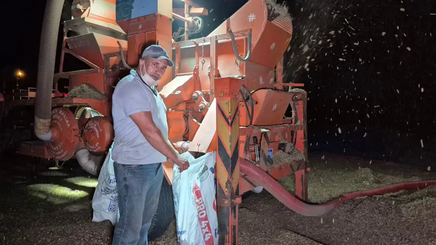 Bölgenin en önemli geçim kaynağı: Hasat bitti, nöbet başladı 5 Bölgenin en önemli geçim kaynağı: Hasat bitti, nöbet başladı 5